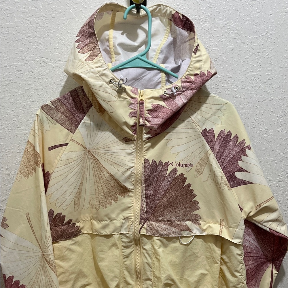 Women’s Colombia Omni Tech  Hikebound Vented Adjustable Hooded Jacket Size Small